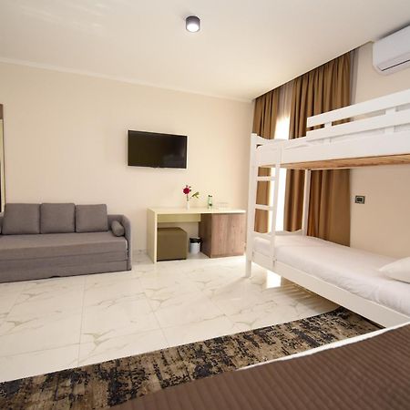 Hotel Vivas Durrës 외부 사진