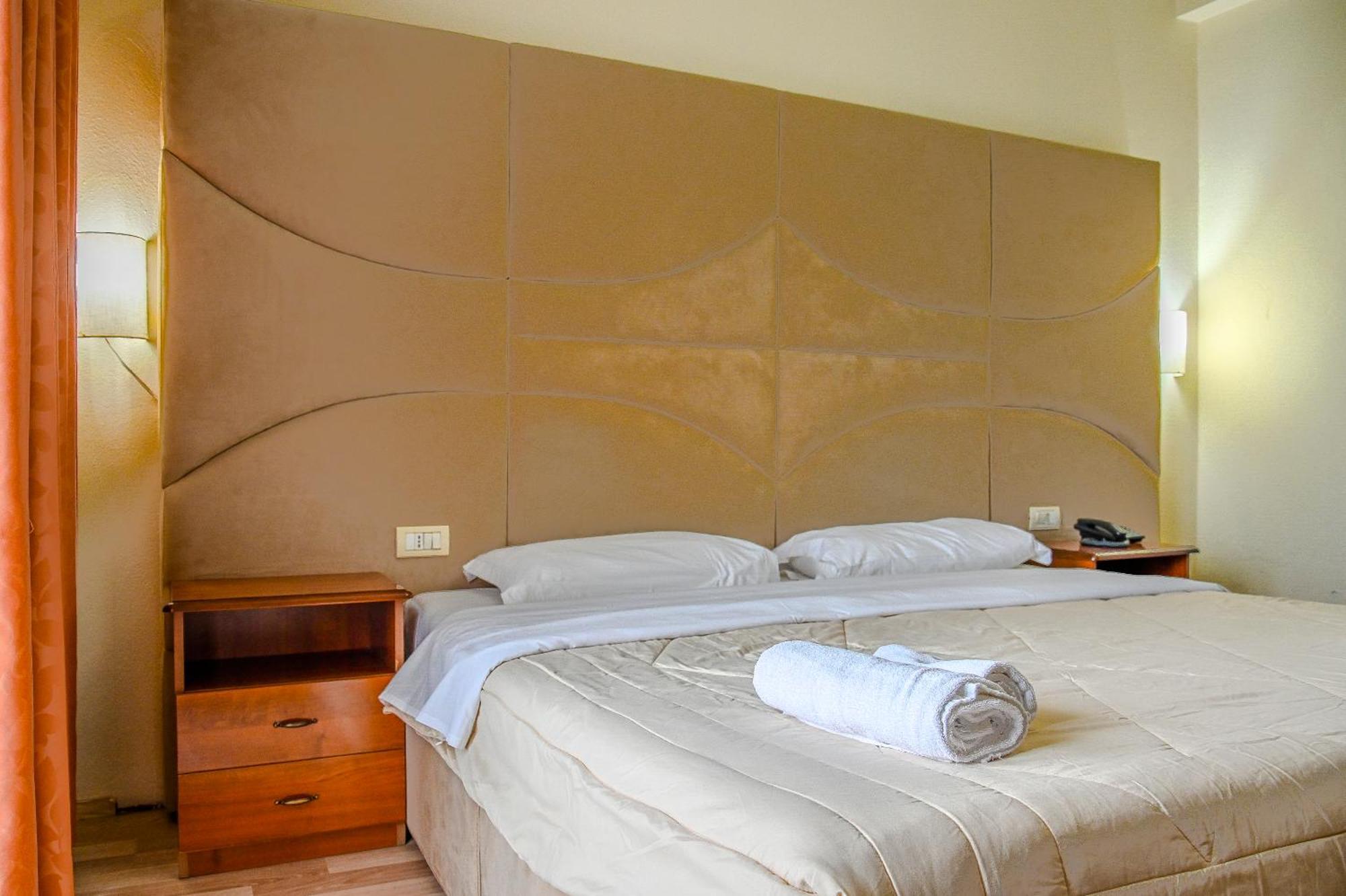 Hotel Vivas Durrës 외부 사진